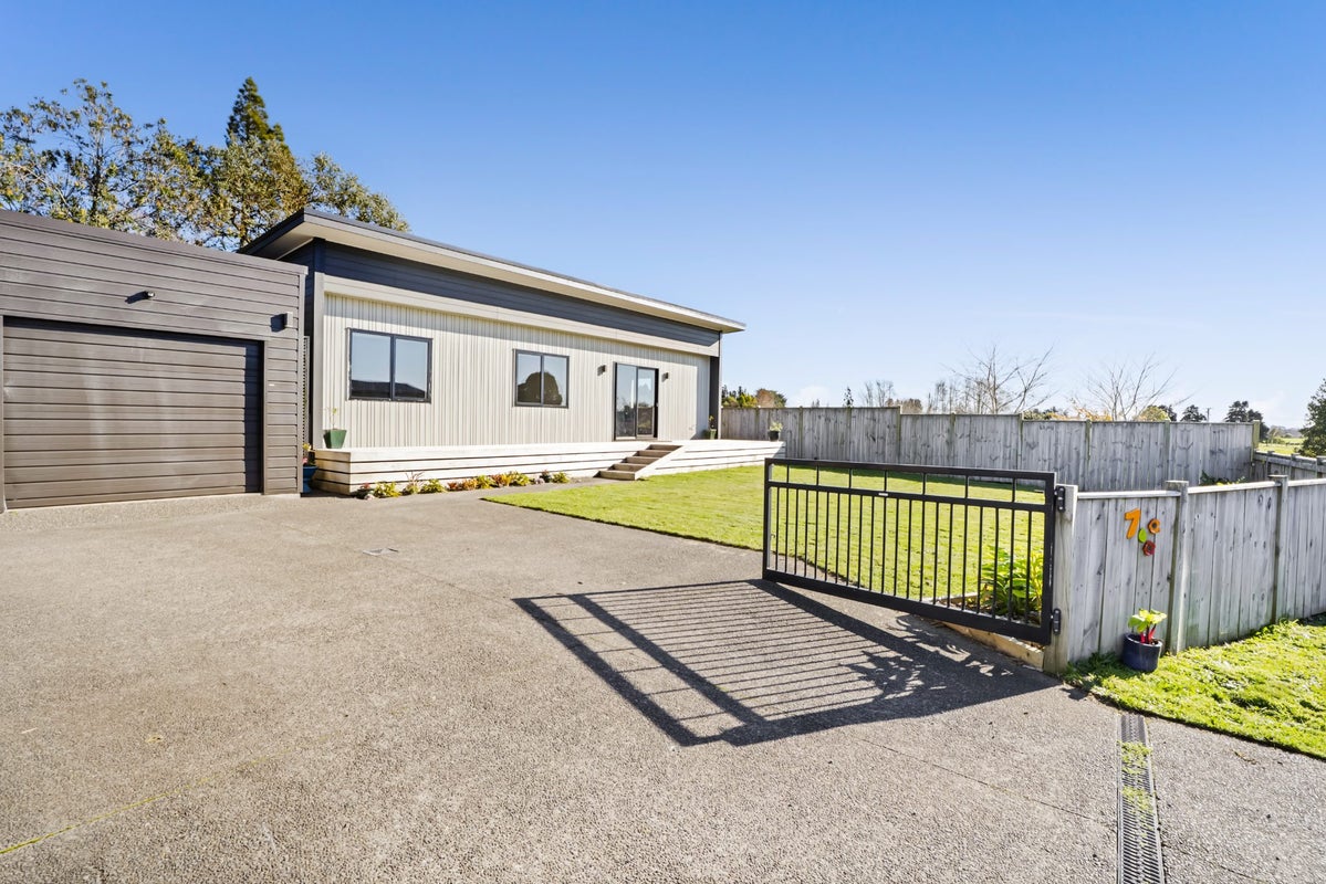 7 Manatu Lane, Inglewood, Inglewood - Carousel 1