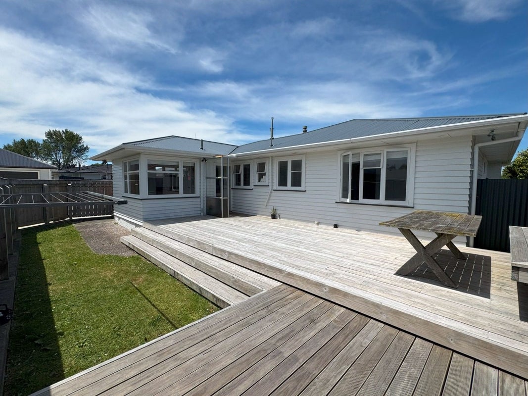 9 Belvedere Crescent, Takaro, Palmerston North - Carousel 16