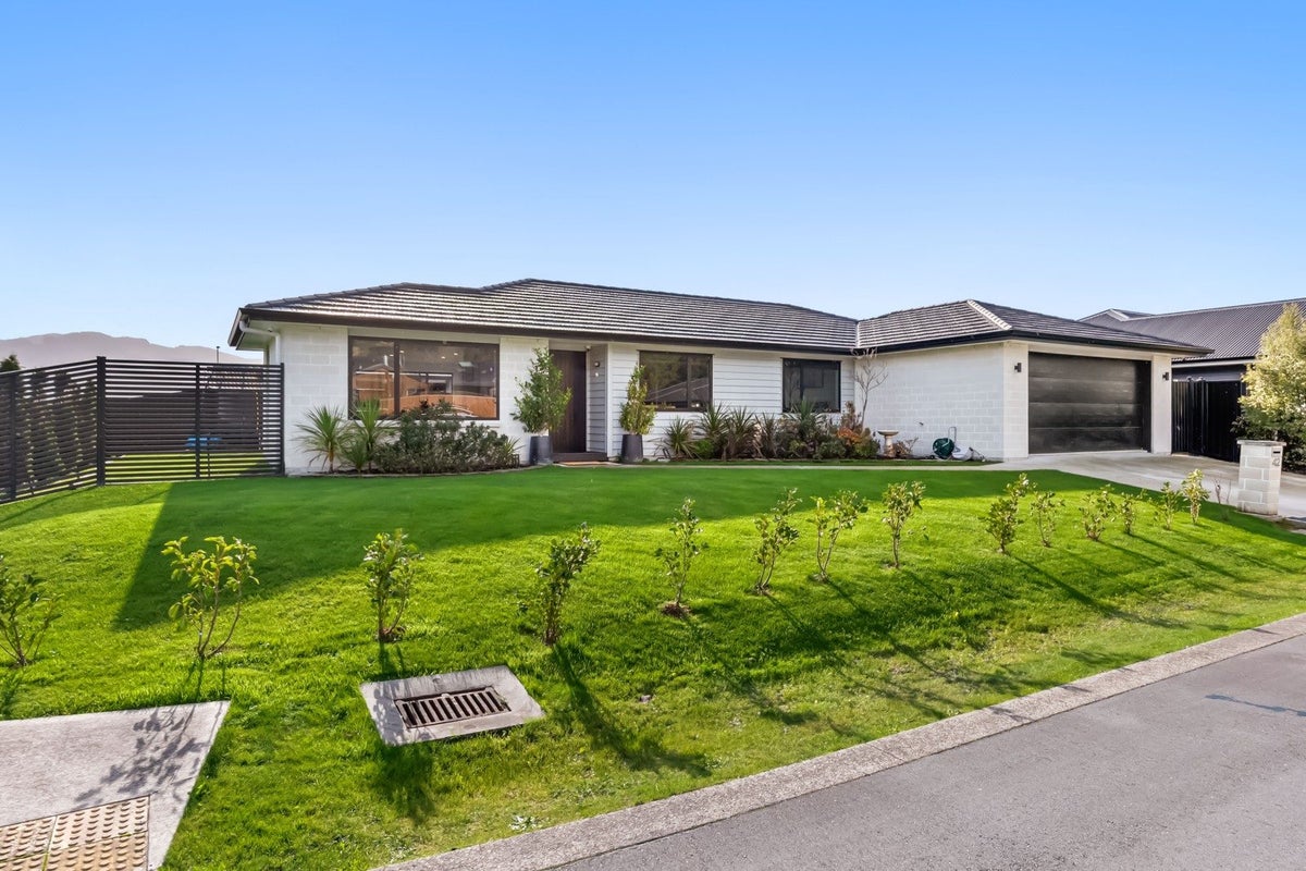 42 Buddle Road, Wallaceville, Upper Hutt - Carousel 20