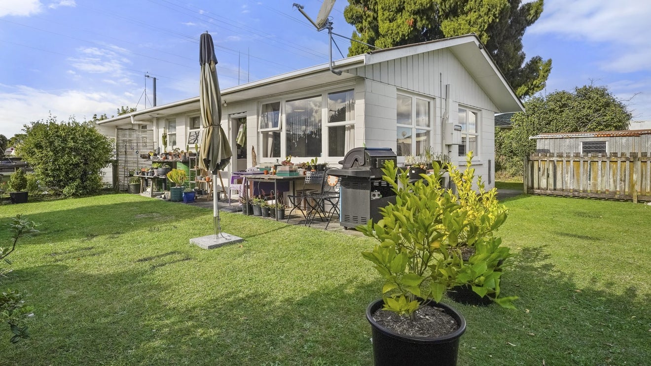 6B Pooles Road, Greerton, Tauranga - Carousel 1