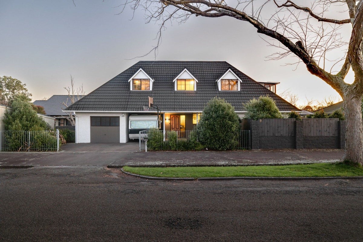 8 McArthur Street, Terrace End, Palmerston North - Carousel 1