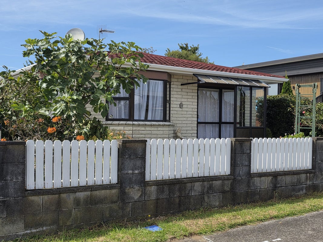 1/47 South Road, Blagdon, New Plymouth - Carousel 2