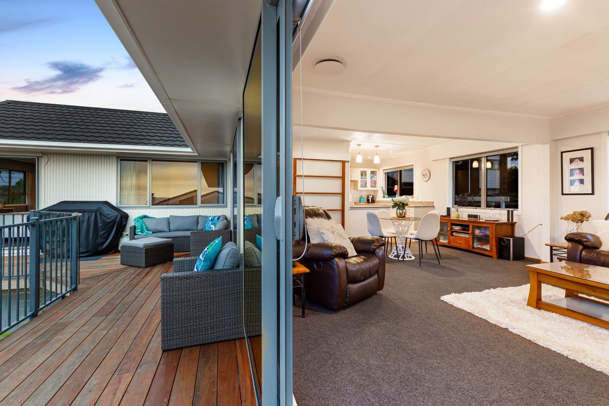 166 Royal Road, Massey, Auckland - Carousel 2