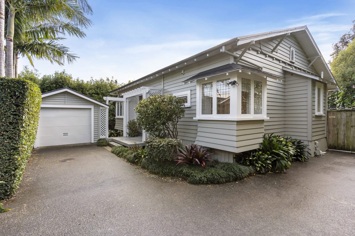 21C Kenyon Avenue, Mount Eden, Auckland - Carousel 1
