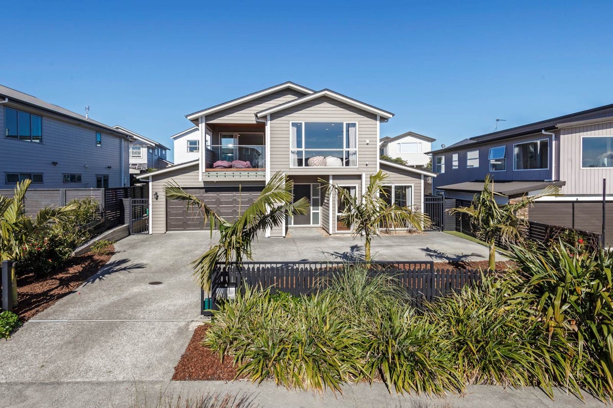 4 Bounty Road, Long Bay, Auckland - Carousel 1