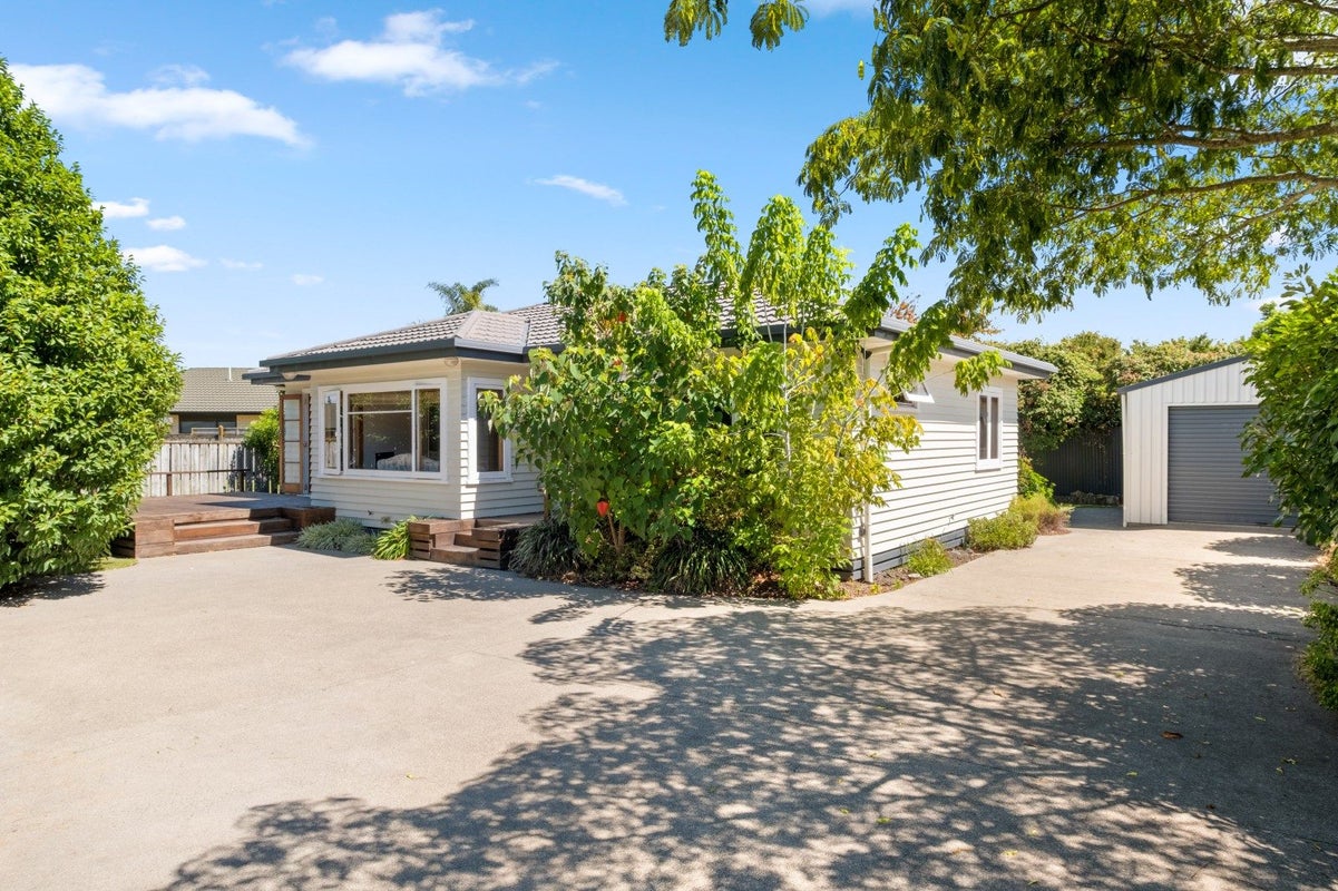 28 Leon Street, Riverdale, Gisborne - Carousel 1