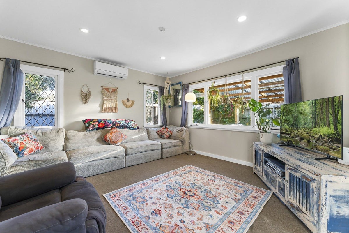 29B KING STREET, Te Puke, Western Bay Of Plenty - Carousel 1