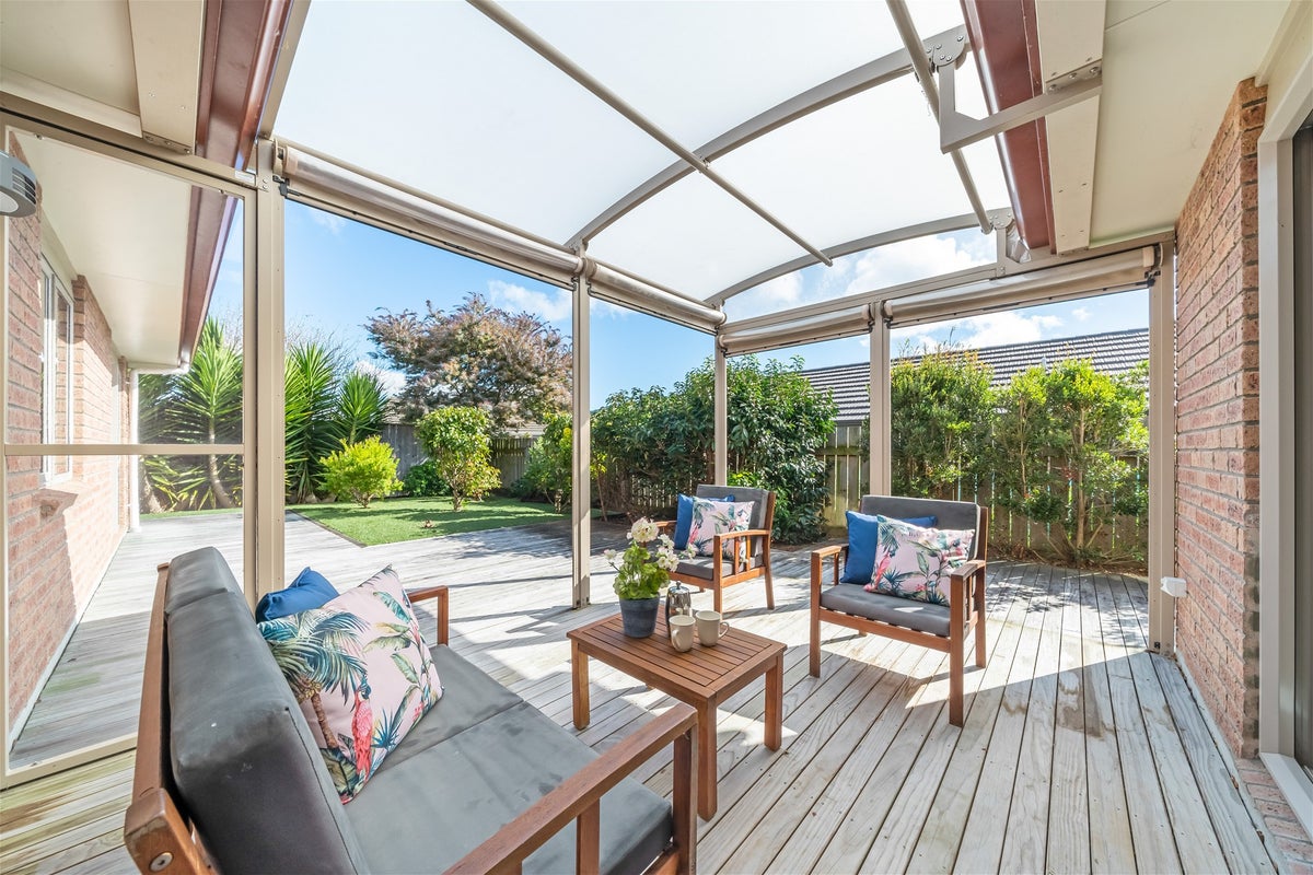 1 Smallfield Lane, Trentham, Upper Hutt - Carousel 2