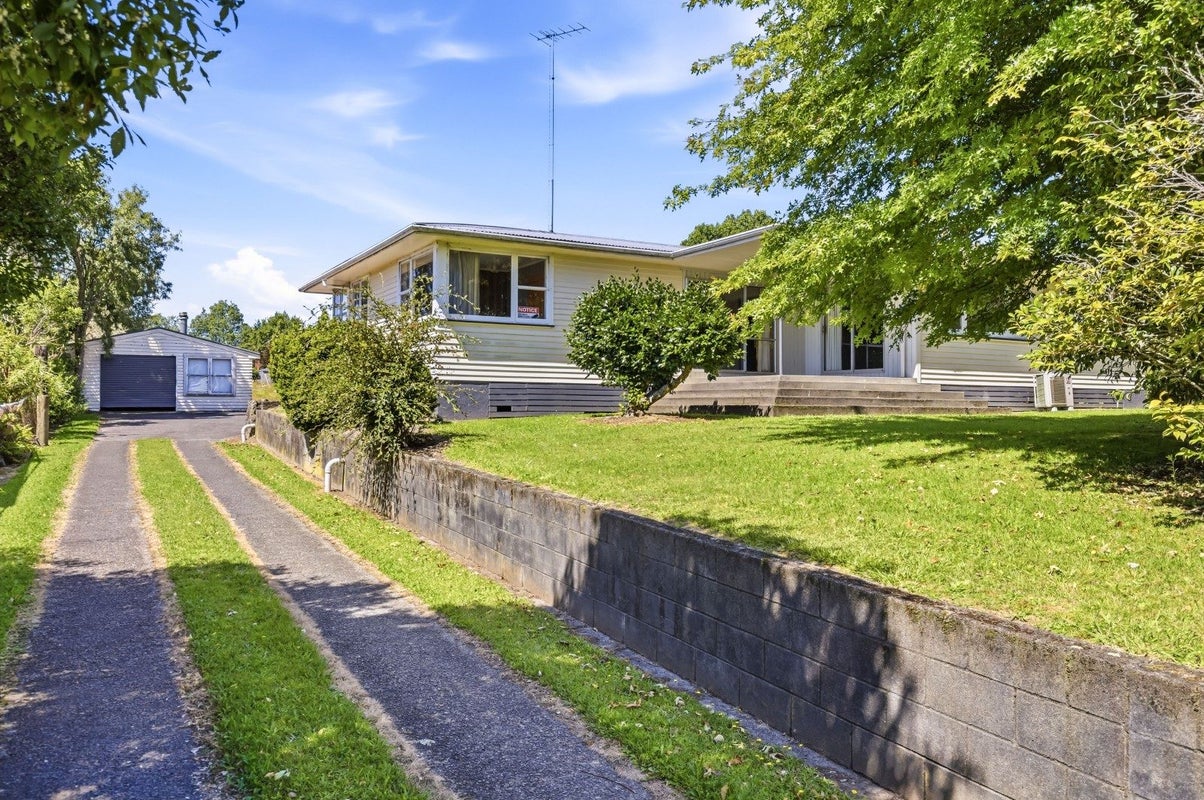 15 Oioi Street, Owhango, Owhango - Carousel 2