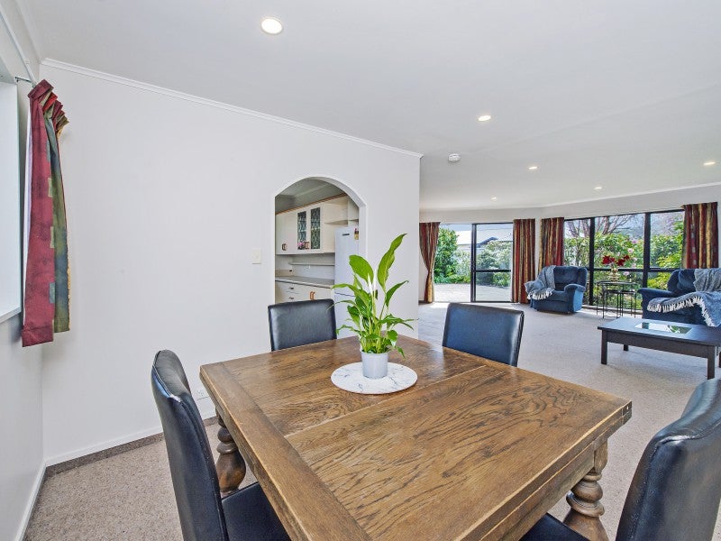 1 Devon Crescent, Darfield, Darfield - Carousel 2