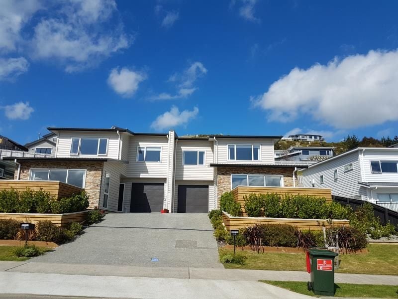 7A Madeira Close, Whitby, Porirua - Carousel 1