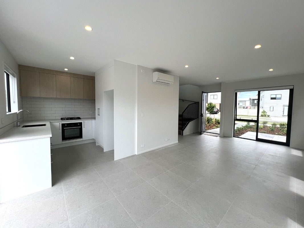 4 Nuku Place, Manurewa, Auckland - Carousel 2
