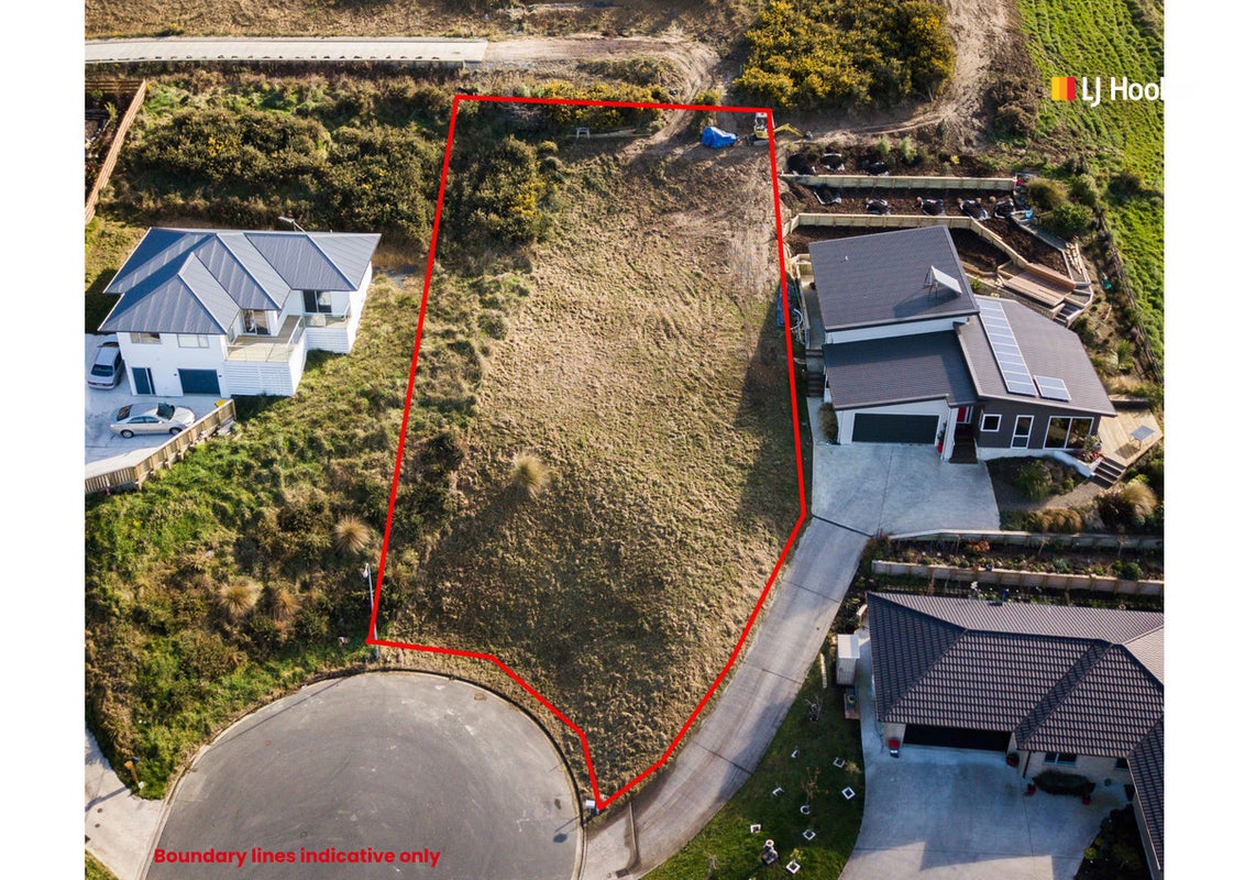 18 Glendermid Close, Sawyers Bay, Port Chalmers - Carousel 1