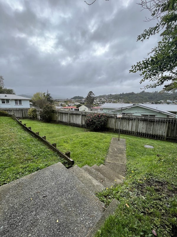 62 Aniseed Grove, Timberlea, Upper Hutt - Carousel 16