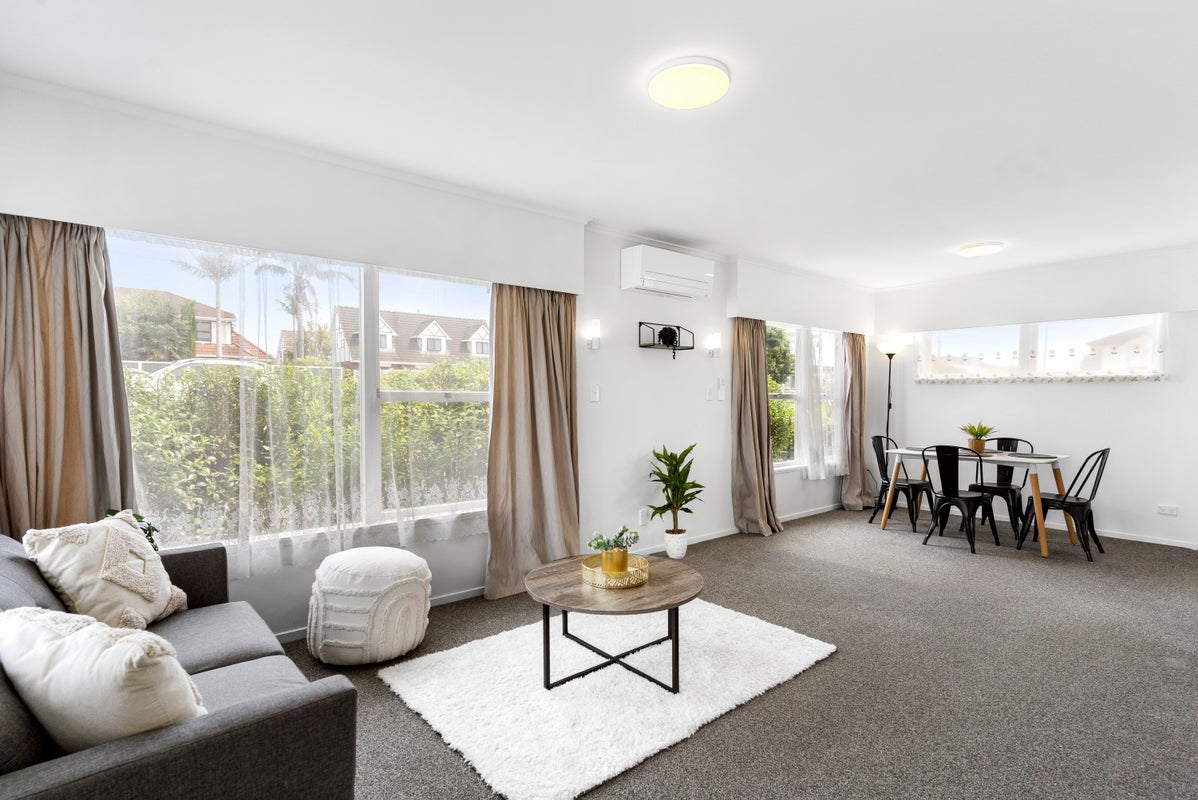 1/45 East Coast Road, Milford, Auckland - Carousel 1