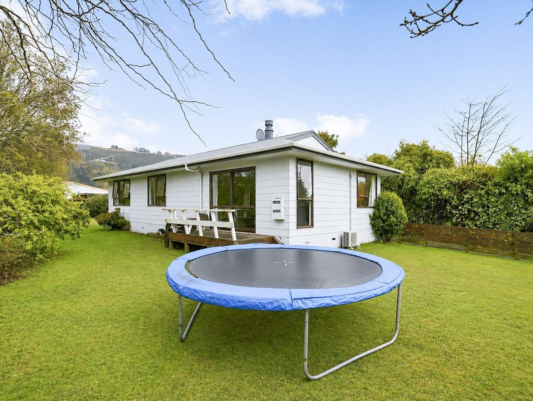 6 Luke Place, Fairy Springs, Rotorua, Bay Of Plenty - Carousel 2