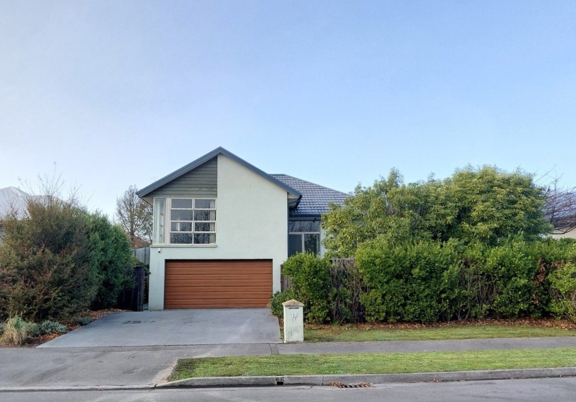 10 Titirangi Crescent, Parklands, Christchurch - Carousel 1
