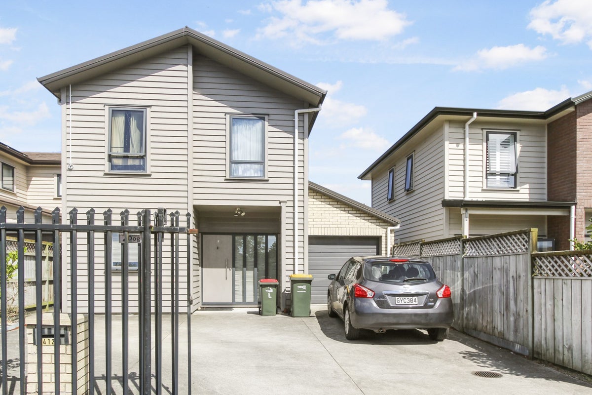 412 Weymouth Road, Weymouth, Auckland - Carousel 1