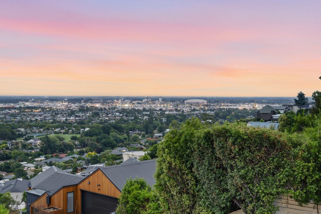 31 Lookaway Place, Huntsbury, Christchurch - Carousel 2