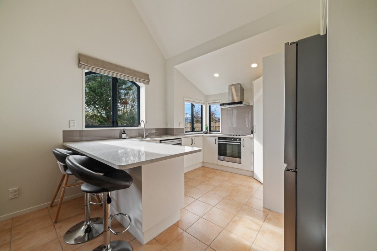 109 Pacific Drive, Fitzherbert, Palmerston North - Carousel 2