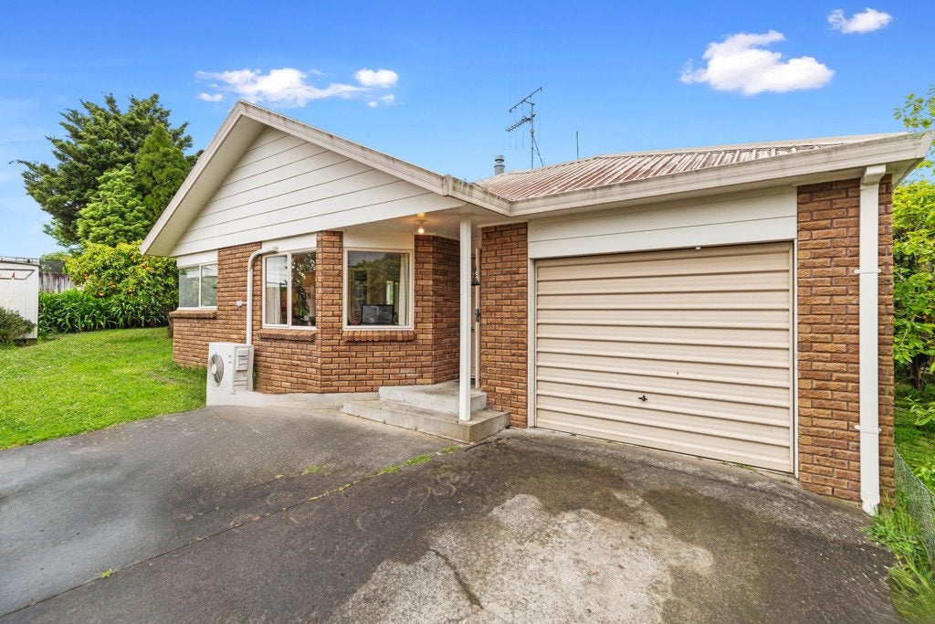 99B Storey Avenue, Forest Lake, Hamilton - Carousel 1