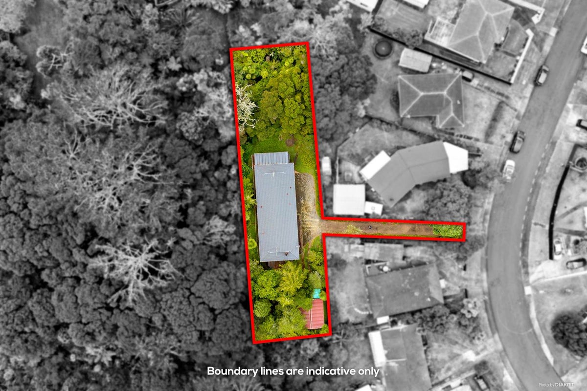 21 Onedin Place, Titirangi, Auckland - Carousel 2