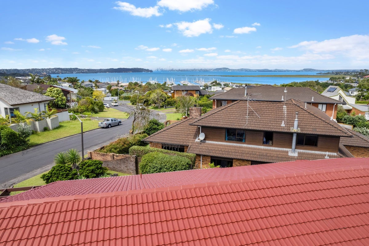 14 Deanna Drive, West Harbour, Auckland - Carousel 2