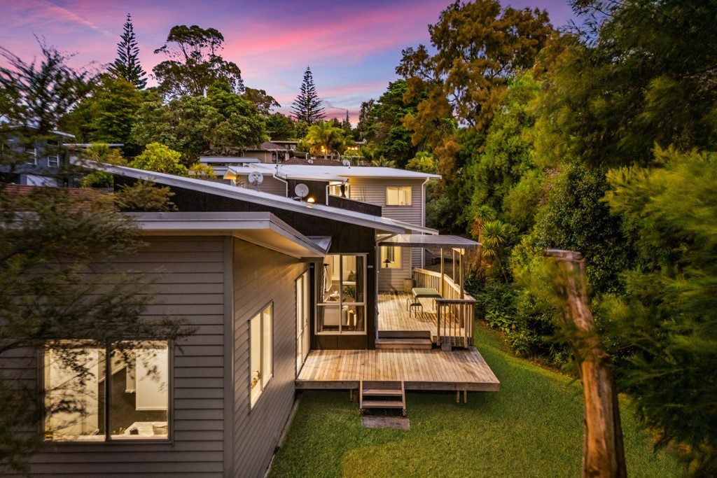 103G Glengarry Road, Glen Eden, Auckland - Carousel 1