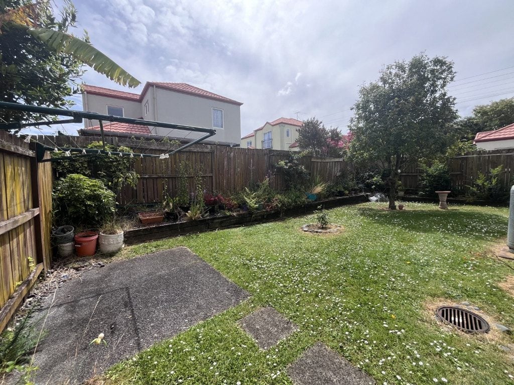 8 Dainton Place, New Lynn, Auckland - Carousel 11