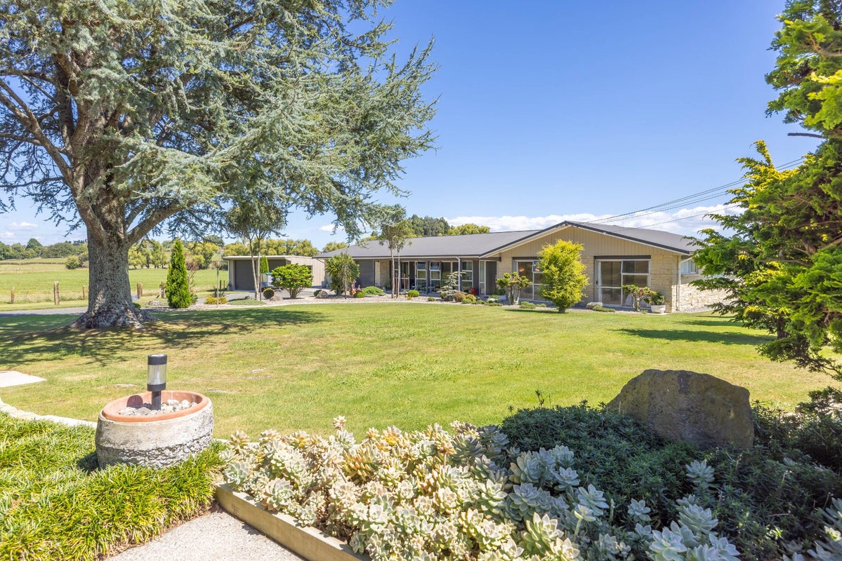 115 Barrett Road, Temple View, Hamilton - Carousel 1