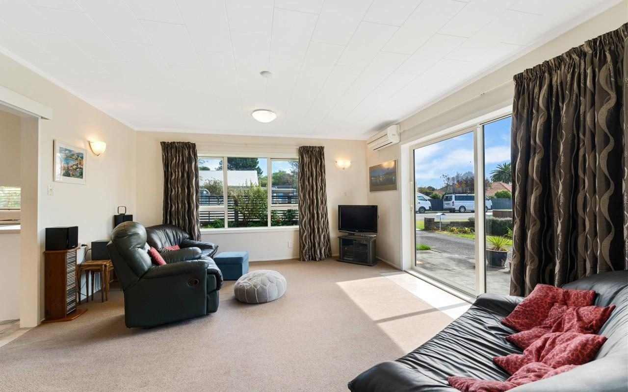 126A Hillcrest Road, Raumati Beach, Paraparaumu - Carousel 2