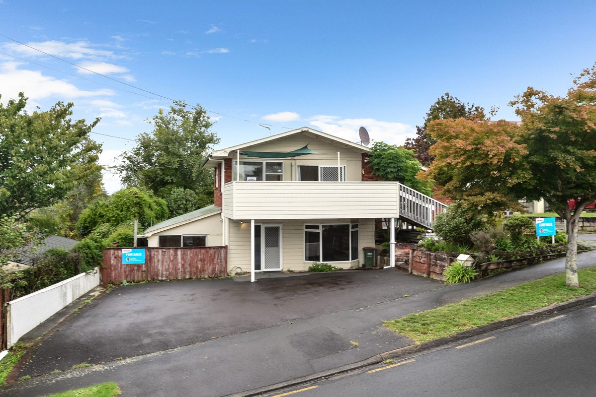 6 O'Donoghue Street, Hillcrest, Hamilton - Carousel 2