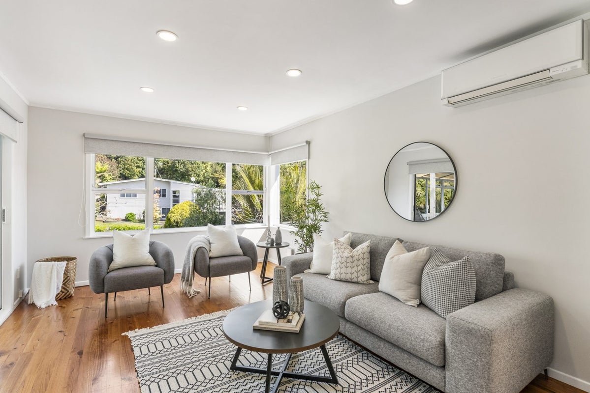 58 Saffron Street, Birkdale, Auckland - Carousel 2