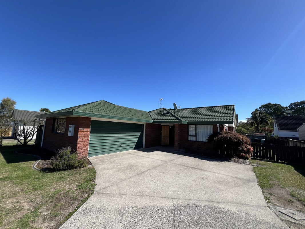 86 Dixon Road, Glenview, Hamilton - Carousel 2