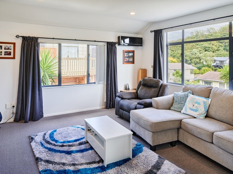 57A Albatross Close, Whitby, Porirua - Carousel 2