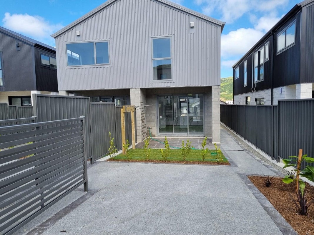 7 Tokitoki Way, Kenepuru, Porirua - Carousel 1