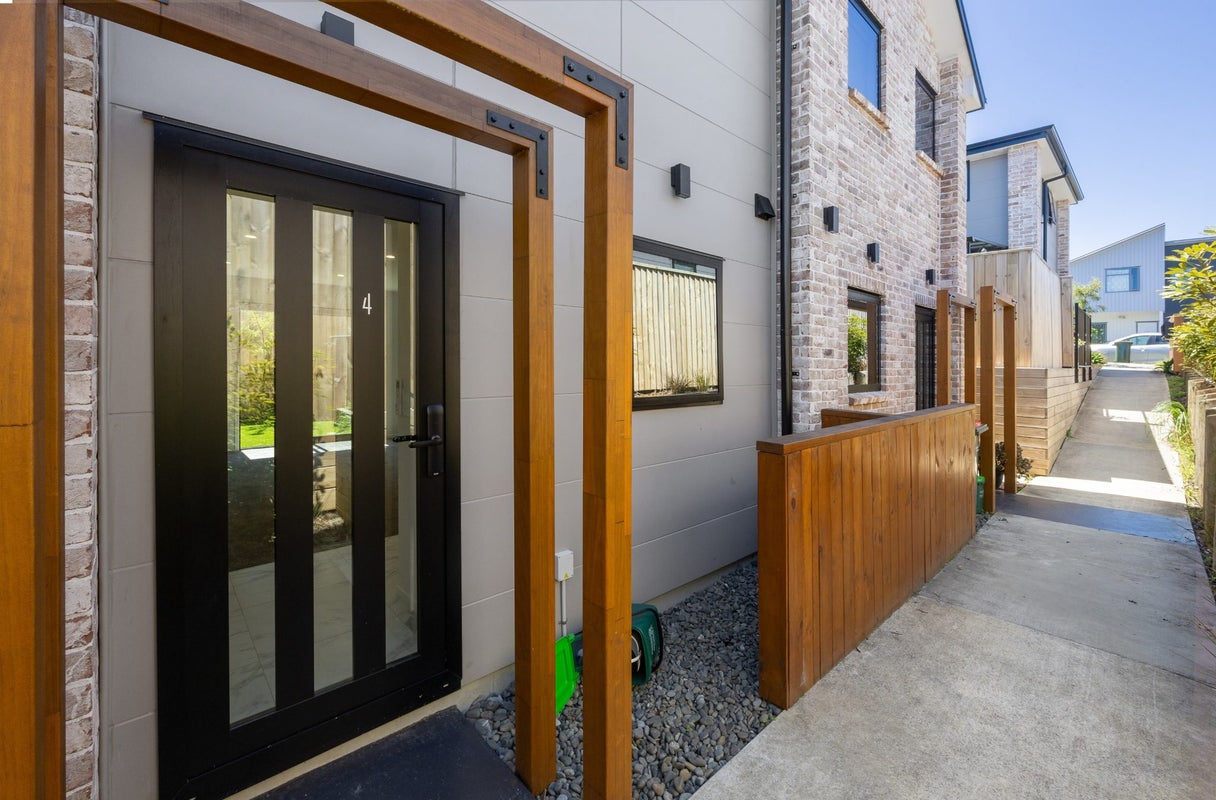 3/5 Sunnymead Road, Glen Innes, Auckland - Carousel 1