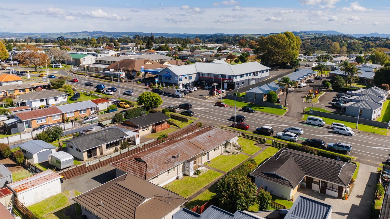 2/1246 Cameron Road, Gate Pa, Tauranga - Carousel 14