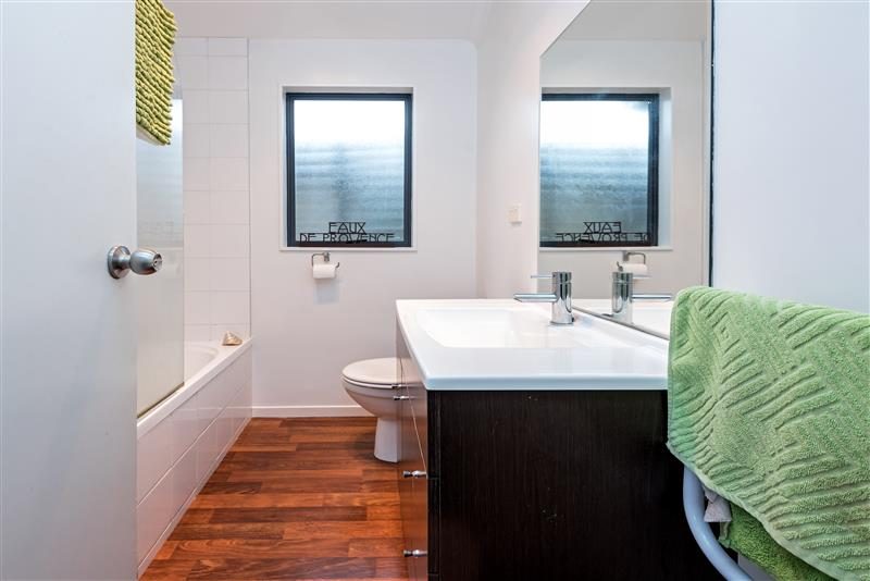 3A Blyton Lane, Pakuranga Heights, Auckland - Carousel 2