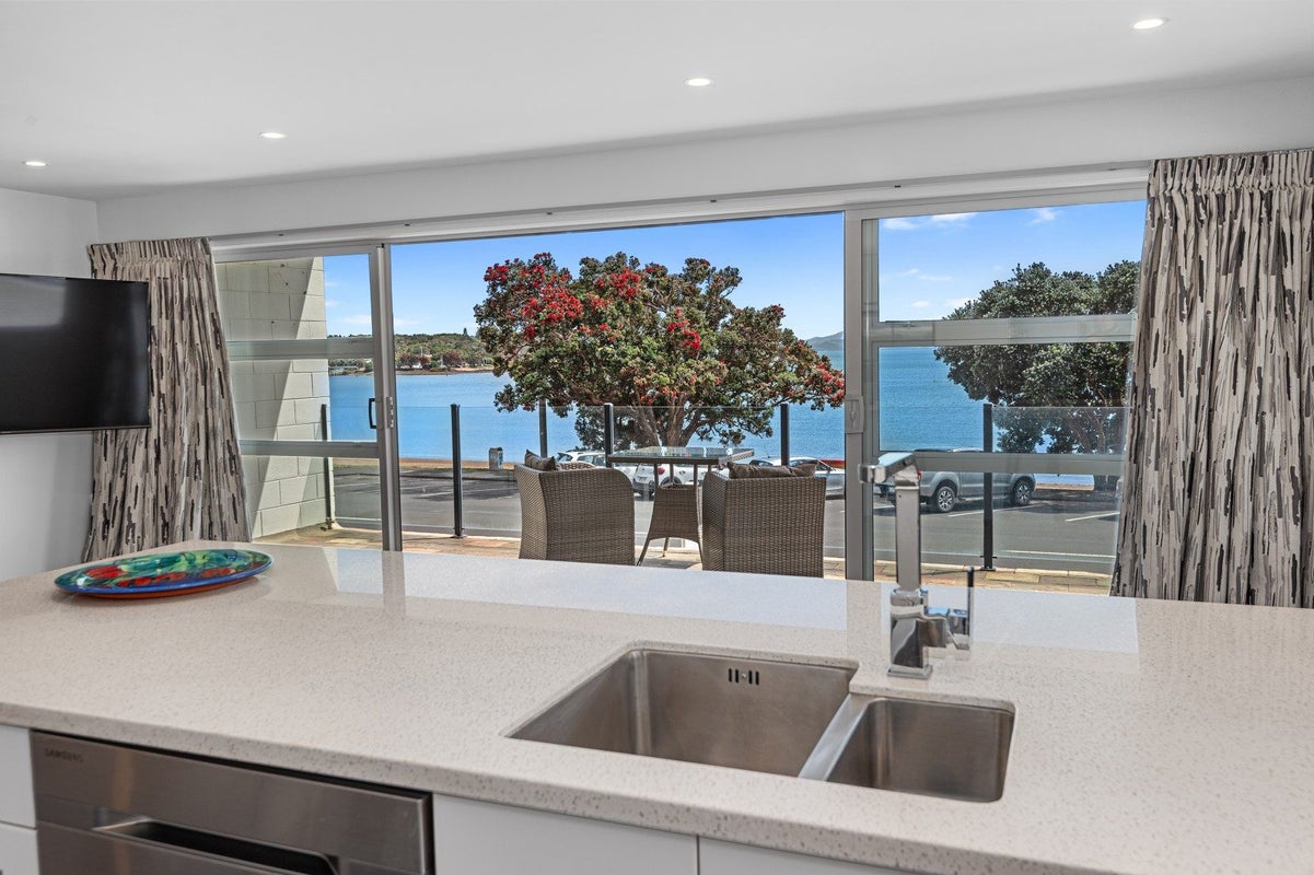 2/162 Marsden Road, Paihia, Paihia - Carousel 1