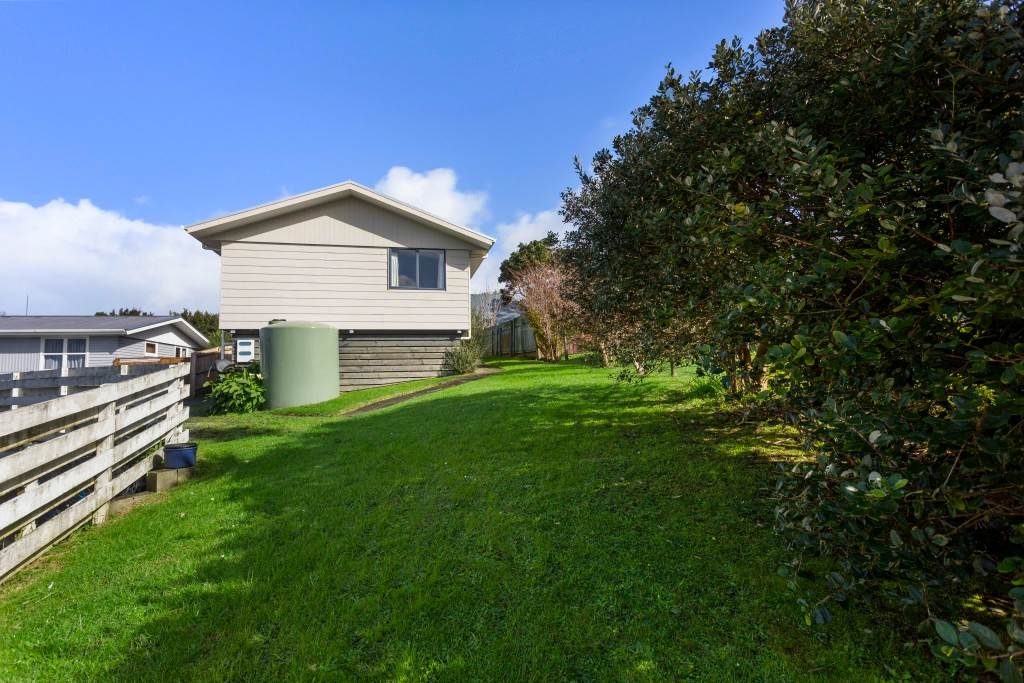 28A Japonica Drive, Beach Haven, Auckland - Carousel 14