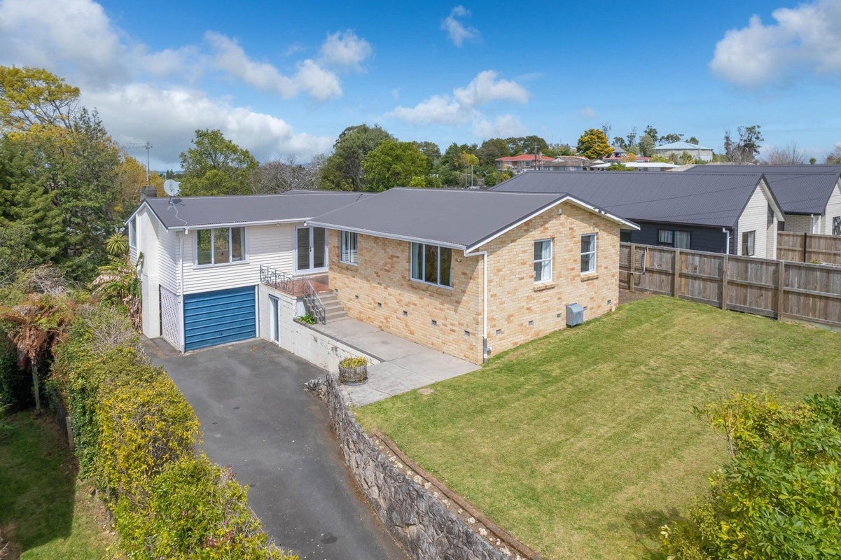 196 Dinsdale Road, Dinsdale, Hamilton - Carousel 1