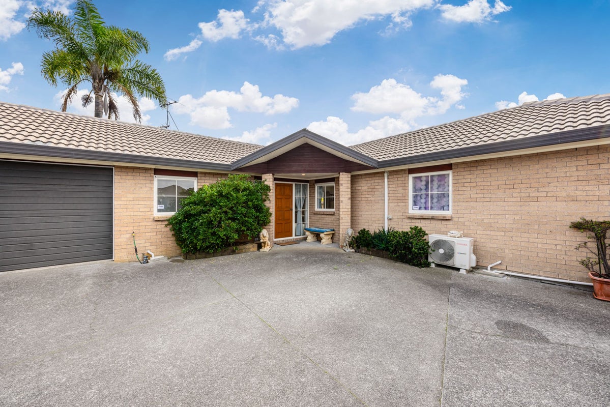 5A Busby Street, Blockhouse Bay, Auckland - Carousel 1