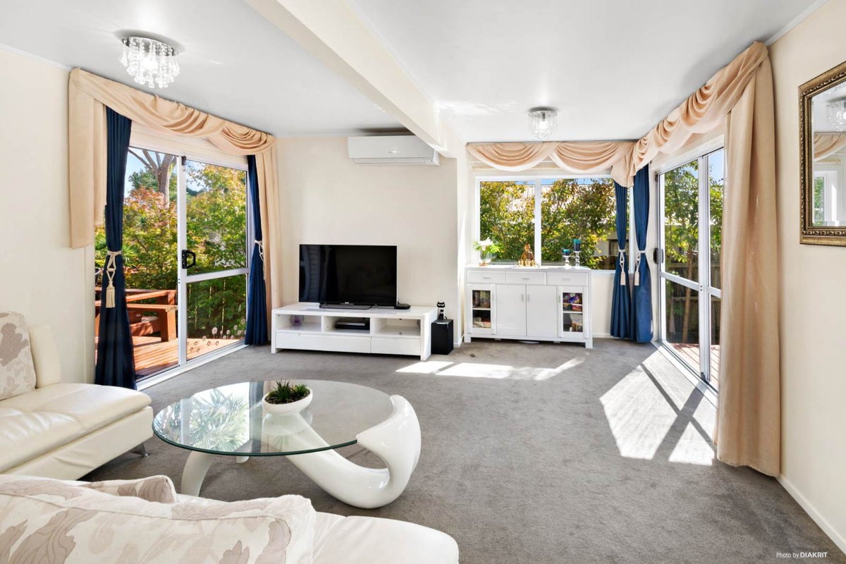 4/290 Rangatira Road, Beach Haven, Auckland - Carousel 2
