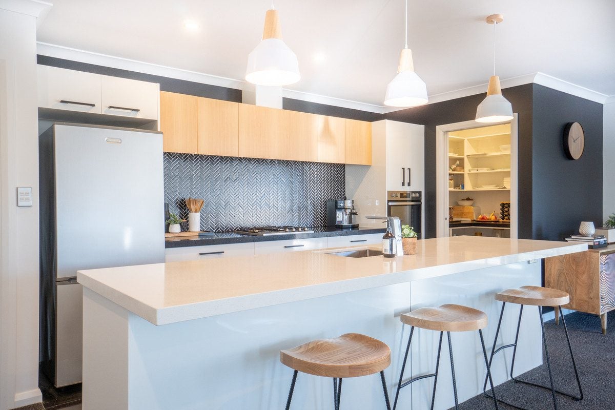 3 Stratford Court, Fitzherbert, Palmerston North - Carousel 2