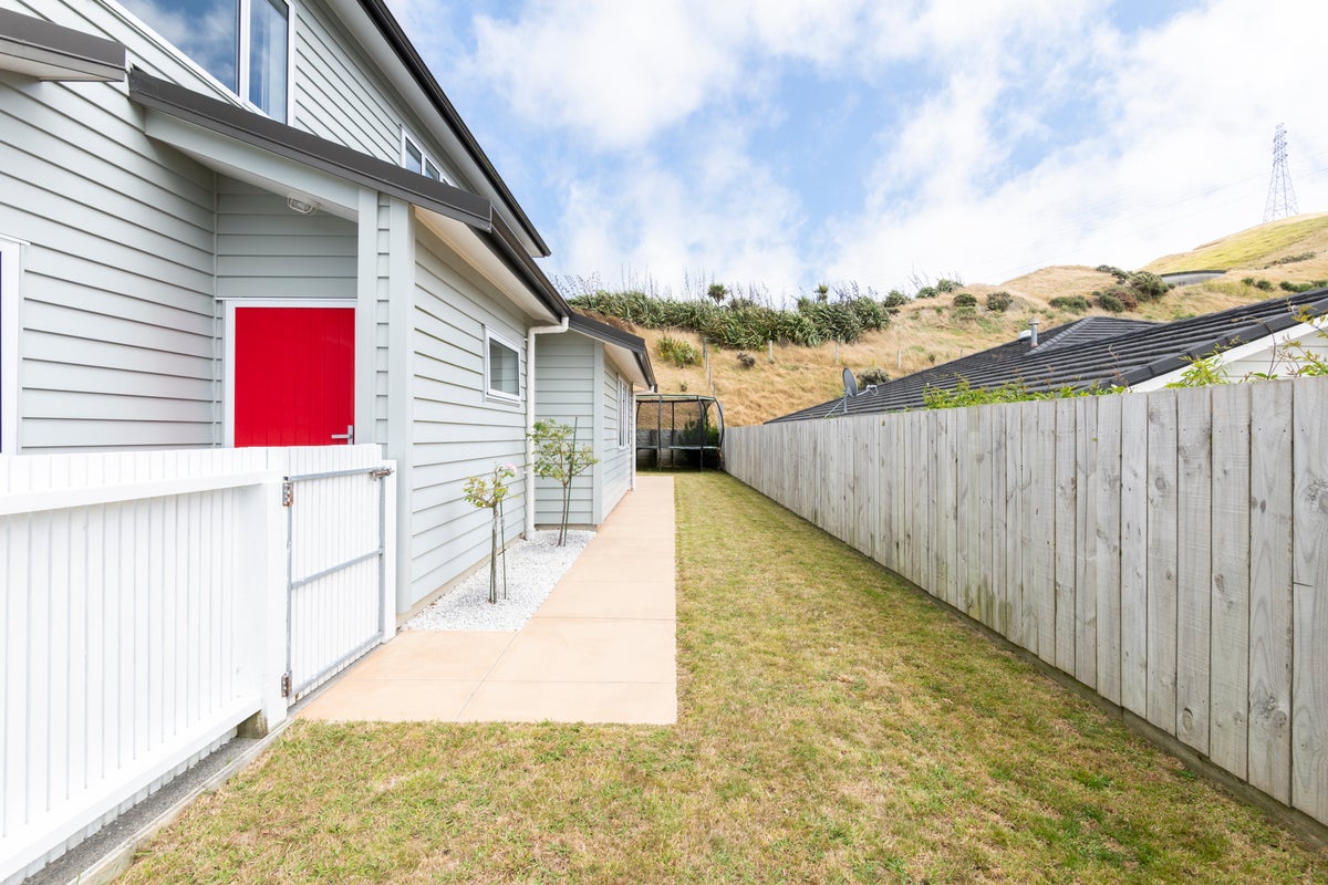 17 Bickerton Rise, Churton Park, Wellington - Carousel 23
