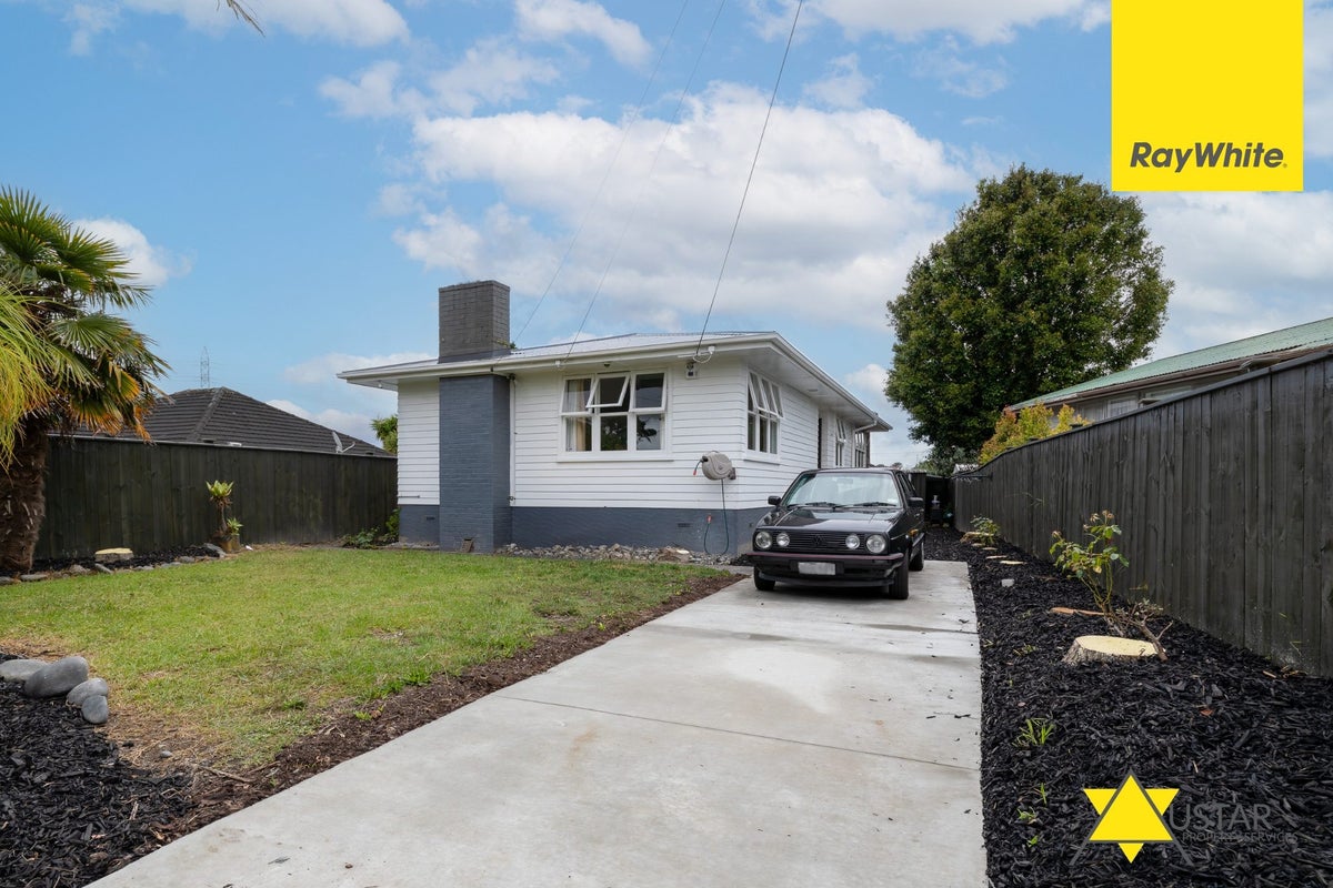 61A Cobham Crescent, Kelston, Auckland - Carousel 19