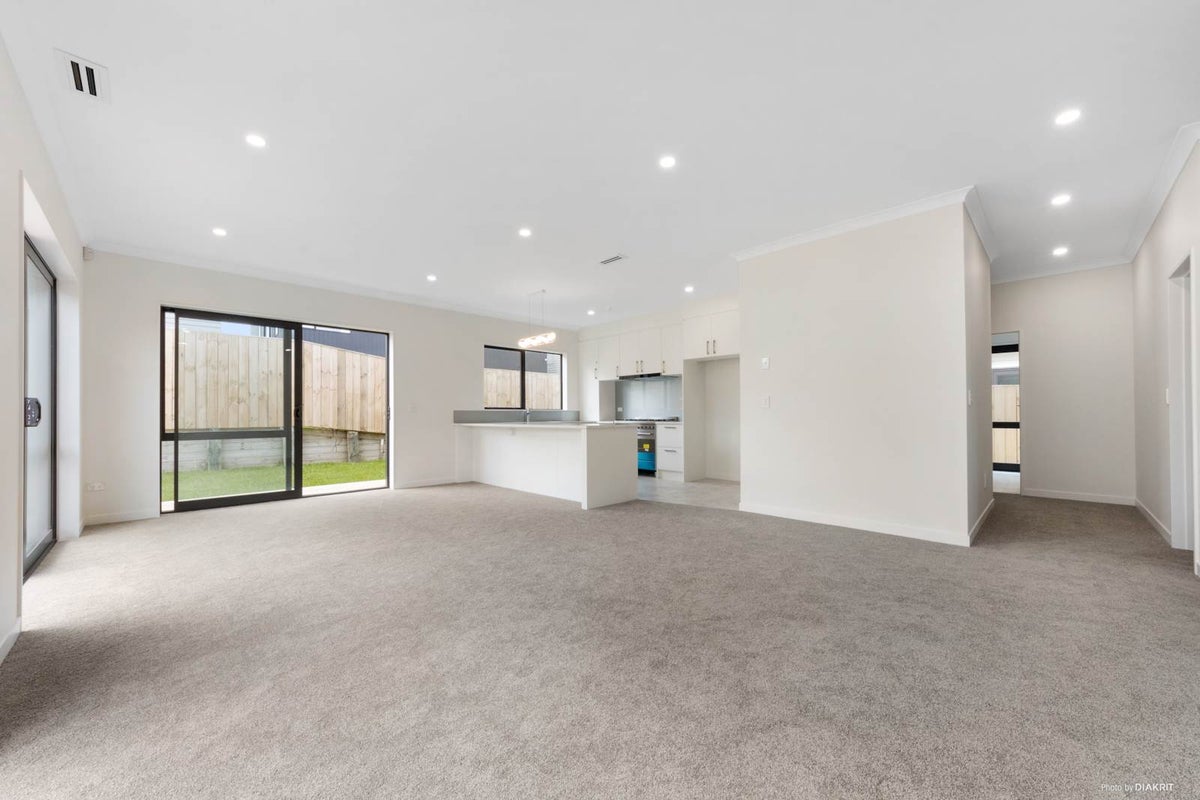 32 Papareia Road, Karaka, Papakura - Carousel 2