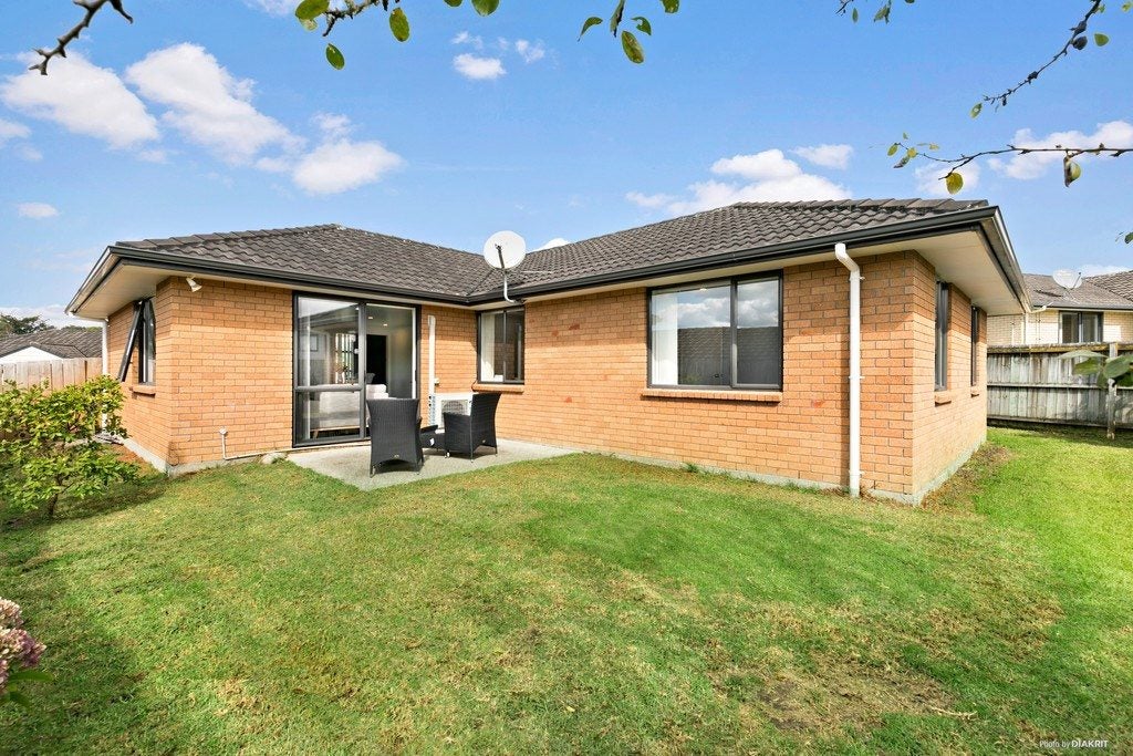18 Misty Valley Drive, Henderson, Auckland - Carousel 2