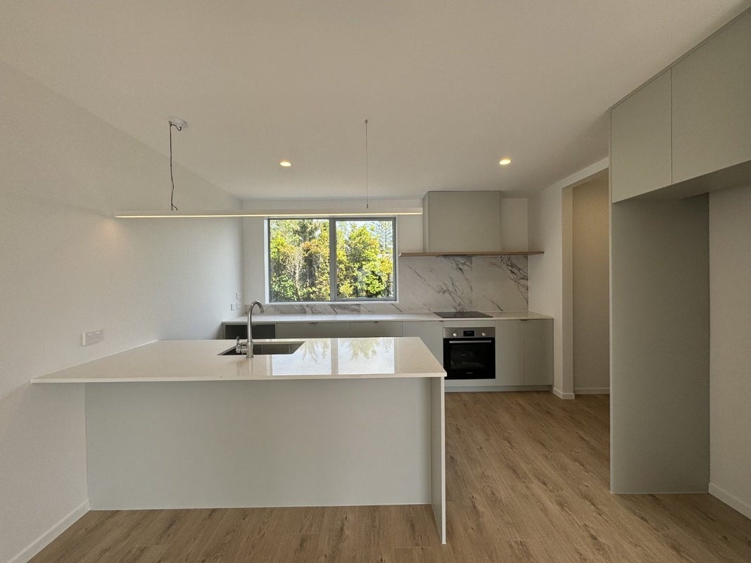 5/39 Archers Road, Hillcrest, Auckland - Carousel 1